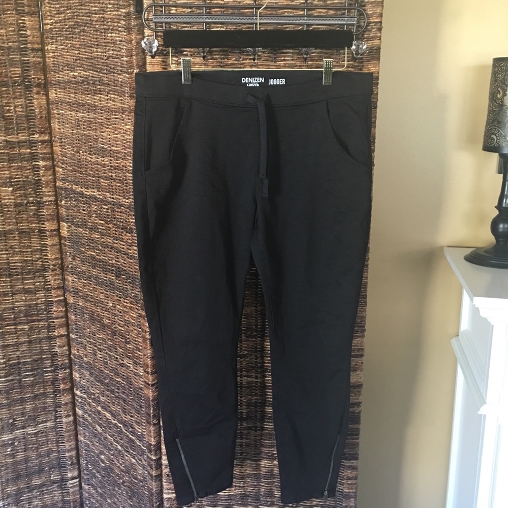 Denizen Joggers by Levi’s